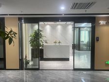 近高铁站 芙蓉政府地铁口 带全套办公家具万象时代 长房国际