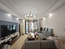 双碑 融创滨江壹号一期三房125万