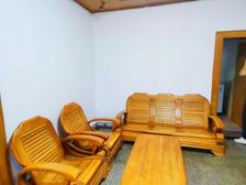 保真 电梯正规小三房 双轻轨 出现方便 住家安静