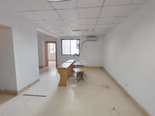 人名小學本布 电梯两室 价格便宜的很 捡漏的速度来