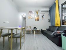 精装修 带露台 欣阳广场 莎晓旁边的电梯房 价格可谈 抓紧!