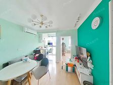 出门300米12号线,电梯高区,精装修