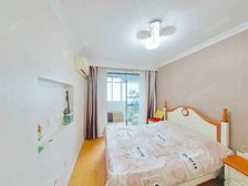 电梯费已交,小区中间位置 ,采光层,精装拎包住