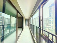 渝八(中央公园一环C位丶一梯一户大平层)光环商圈门口丶轻轨房