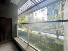 城芯C位玻璃幕墙铝扣板,朝南树景好房,让阳光铺满房间,