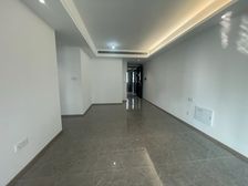 华二房,电梯高层3房2卫,精装糸中央空调,配家具家电即可