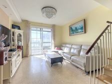 新上复式,小区门口就是地铁6号线,满五税少