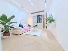 精装双南电梯房,次顶楼烫金位置双轨交汇,看房方便!