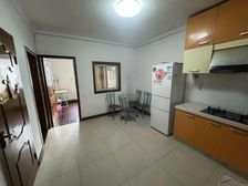 房子简单干净 有钥匙随时看房 诚售 周边配套齐全