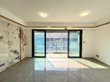 捡耙活可大刀丶朝南大阳台丶精装修带车位近(八)中丶看房方便!