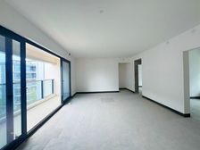 中粮天悦壹号(二期洋 4室2厅2卫 毛坯 168.5万元