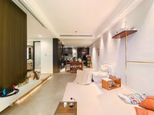 业主住了半年,此房满5 ——带车位,价格可刀