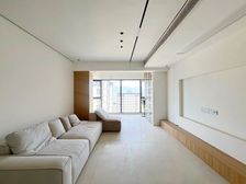 一天都没住过的精装修,业主急售,现场看起更舒服