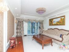 万科物业,私人管家,大4房,60平大花园,中间位置,有钥匙