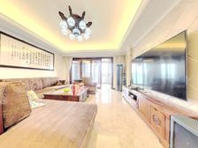 金辉优步大道 305万 4室2厅2卫 精装修适合投资和人多的