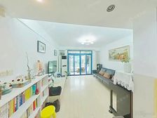 中间好位置 精装自住大三房 老房东挂牌 诚心卖 看房方便