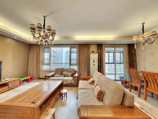 万科红郡 4室2厅 136.37平