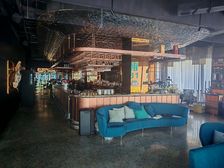 延安路嘉里中心旁2楼沿街大展示面商铺招餐饮西餐医美口腔等业态