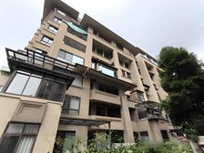 协信城立方玺院 224平3居 全新装修未入住 带大花园