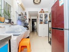 银都一楼带院子带边窗带边套 小区中心位置 通风采光好