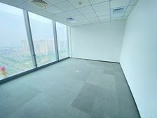 荟聚附近!价格超实惠!精装320平大通间带隔断都有!免4个月