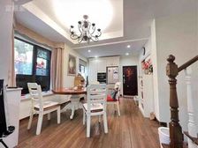 樱园新上,中心位置联排dong边套。看房子基本上随时