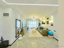 仅在出售 35万婚房装修 中楼层 南北直通户型