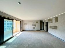 悦来滨江公园旁边,一梯两户板式大平层,住家安静,随时可以看房