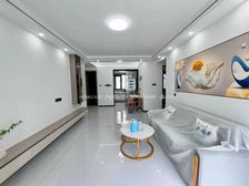 新上婚房 未住 急售 工作调动。外地换房 忍痛割爱 电话看房