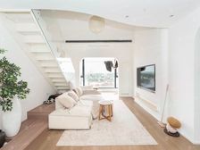 满五年 ,两个卫生间 精装修拎包入住带阁楼储物 !