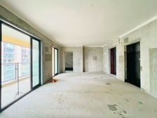 新上 118万带走龙玺台洋房大四房 喜欢的老板来私