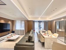 珠江城(D区) 4室2厅2卫 精装修 110万元