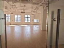 9.12号线嘉善路 徐汇梧桐区创意园 550平大通间