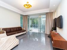 天山河畔花园 3室1厅 136.31平