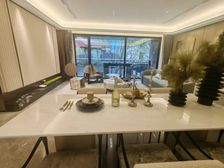 之前卖1688万 紧邻小区水系 南向高层153平品质住宅