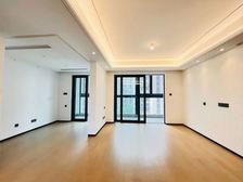 UN C TY万科天空之城(四期) 中间楼层采光好 临地铁