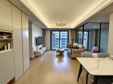 近地铁出行方便 高楼层视野无遮挡 次新小区 商品房 停车方便