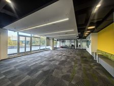 张江科技领袖之都 独栋3层办公 精装2600平米 随时看房