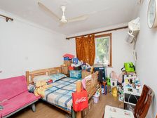 一楼边套,带大天井,带车位,小区中心,满五 ,看房有钥匙!