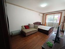 实拍 金桥 近地铁 中层小两房 配套成熟 诚售 看房有钥匙