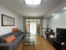 闵行清馨苑送地下固定产权车位送超大院子30平 位置好单价4万