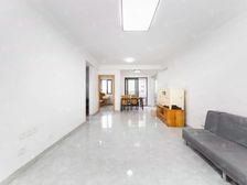 房龄新,电梯中层,有钥匙,看房随时,谈价随时,房东随时配合