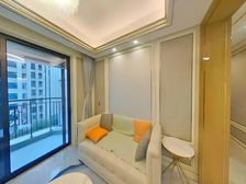 18年人车分流,4开间朝南,开发商保留房,电梯入户,一梯一户