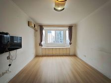 南京西路商圈 电梯两房 采光好视野开阔 看房方便