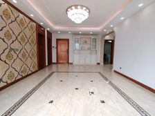 七中学区前进街小学五洲国际业主豪装三居室南北通透一梯一户老证