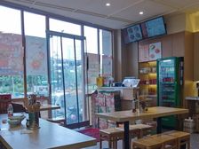 西湖文化广场餐饮旺铺出租,地铁上盖!人流量旺!免中介费!!!