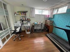 香泉小区 一楼带花园,地铁房,位置好,全明,价格可谈