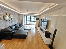 精装大复试、送超大露台、近地铁 满五 近医院 交通便利