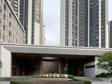 越秀龙湖天樾(售楼处)单价:9xxx元/㎡,来电享95折优惠