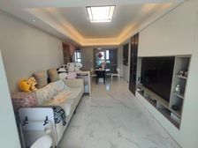 万达旁,商品房,次新房,带车位,3室2厅2卫,业主二次精修